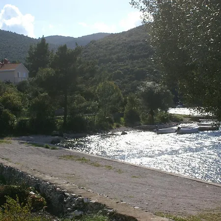 Vrbovica 4452d *